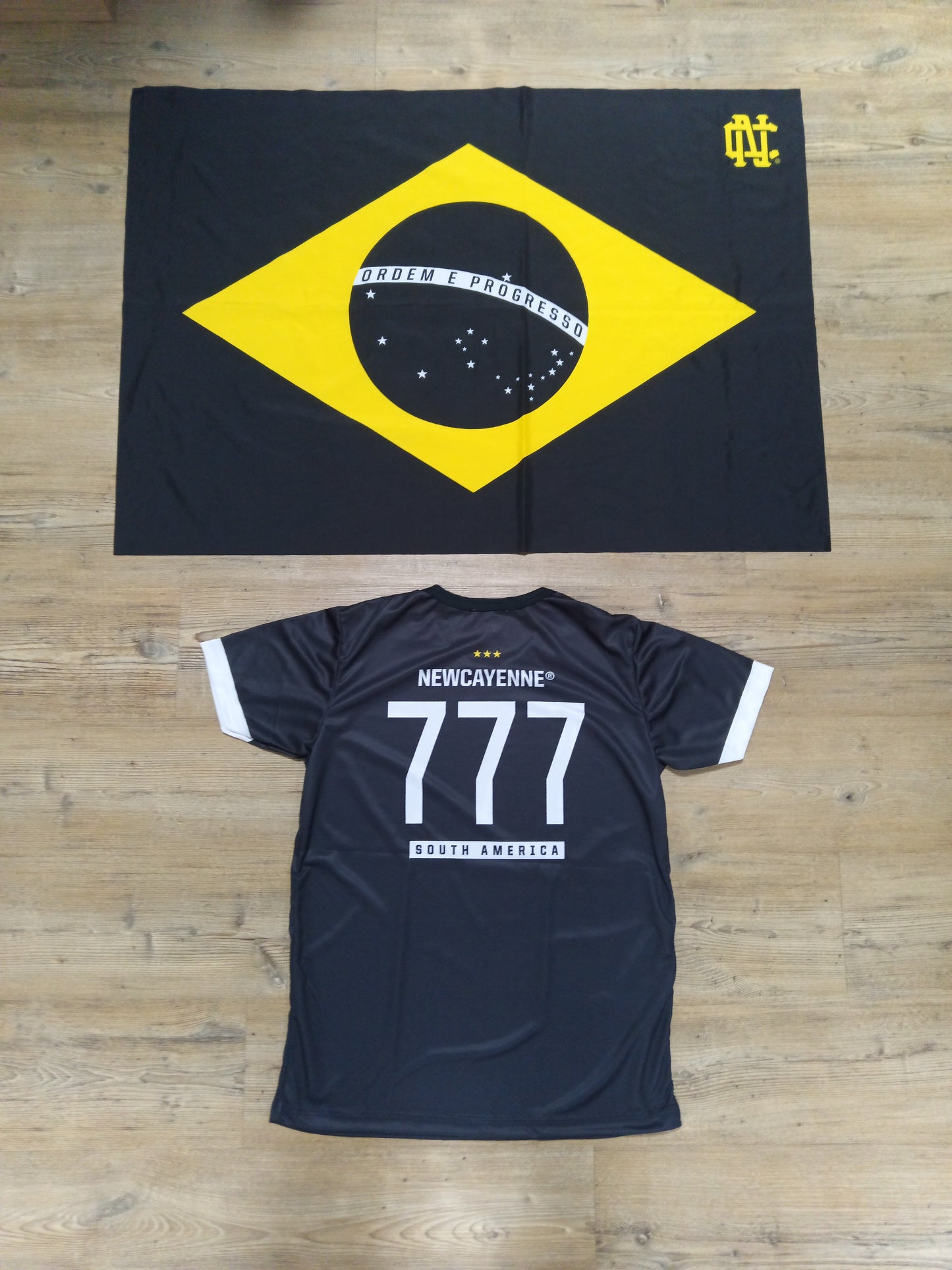 Newcayenne Brasil T-shirt